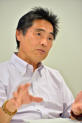 山洞博司氏