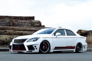 200系クラウンのイメージを大変貌させる最新ユーロスタイル