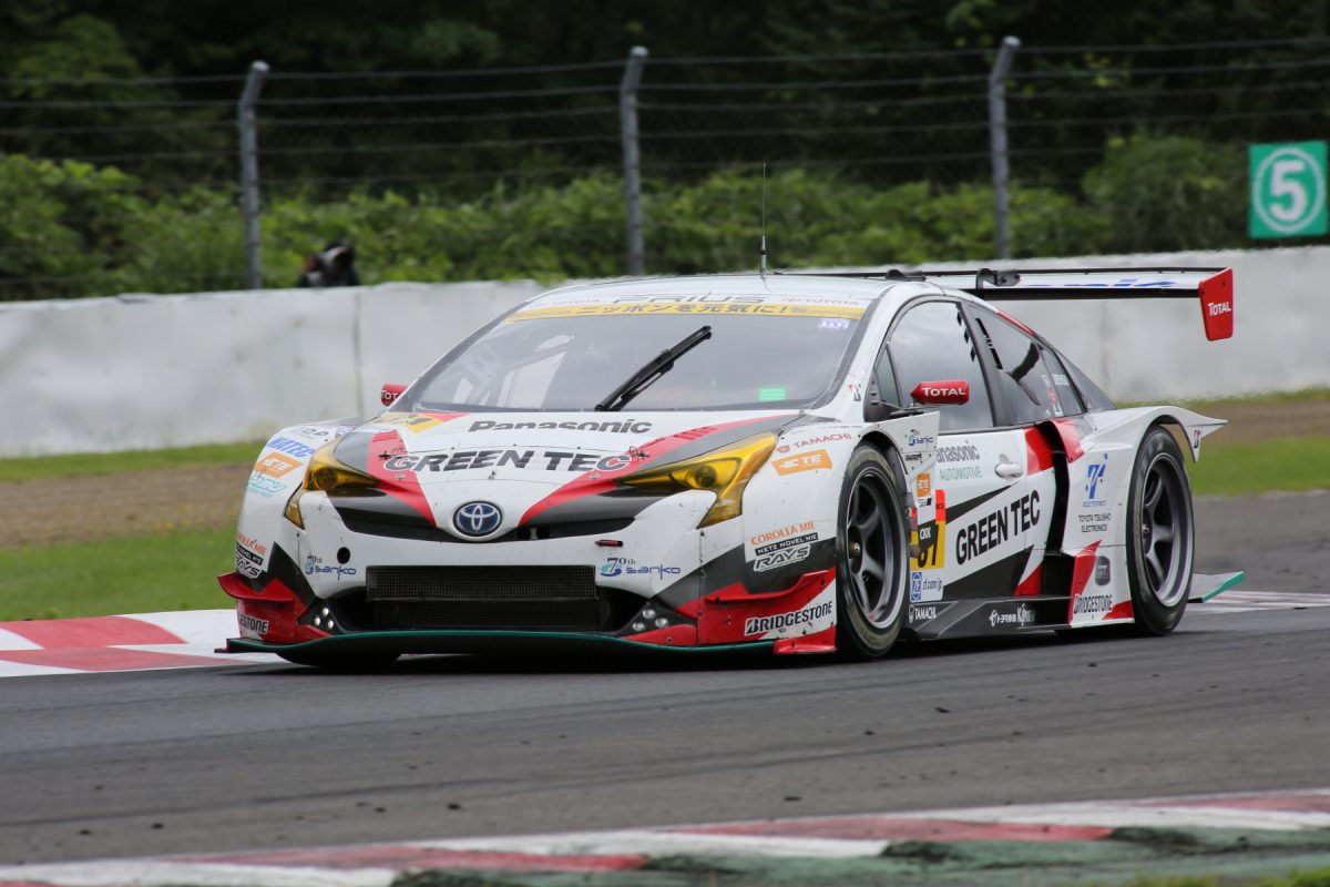 GT300クラスを制したNo.31 TOYOTA PRIUS apr GT