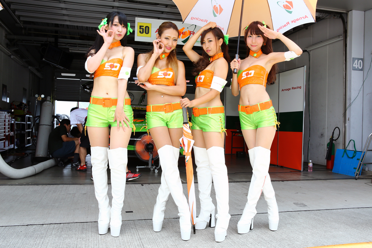 画像ギャラリー スーパーgt第5戦でgt Rが4連勝をゲット レースクィーン画像 画像21 Auto Messe Web カスタム アウトドア 福祉車両 モータースポーツなどのカーライフ情報が満載