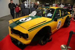 【大阪オートメッセ2017】名車「サバンナRX-3」がシャコタン＆オバフェンで復活！