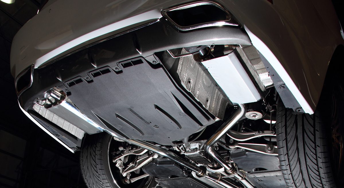 V8サウンドを堪能できる レクサスls 用スポーツマフラー Auto Messe Web カスタム アウトドア 福祉車両 モータースポーツなどのカーライフ情報が満載