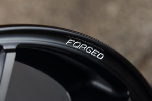 RAYS初の22インチ鍛造1ピースホイール『G25Edge』