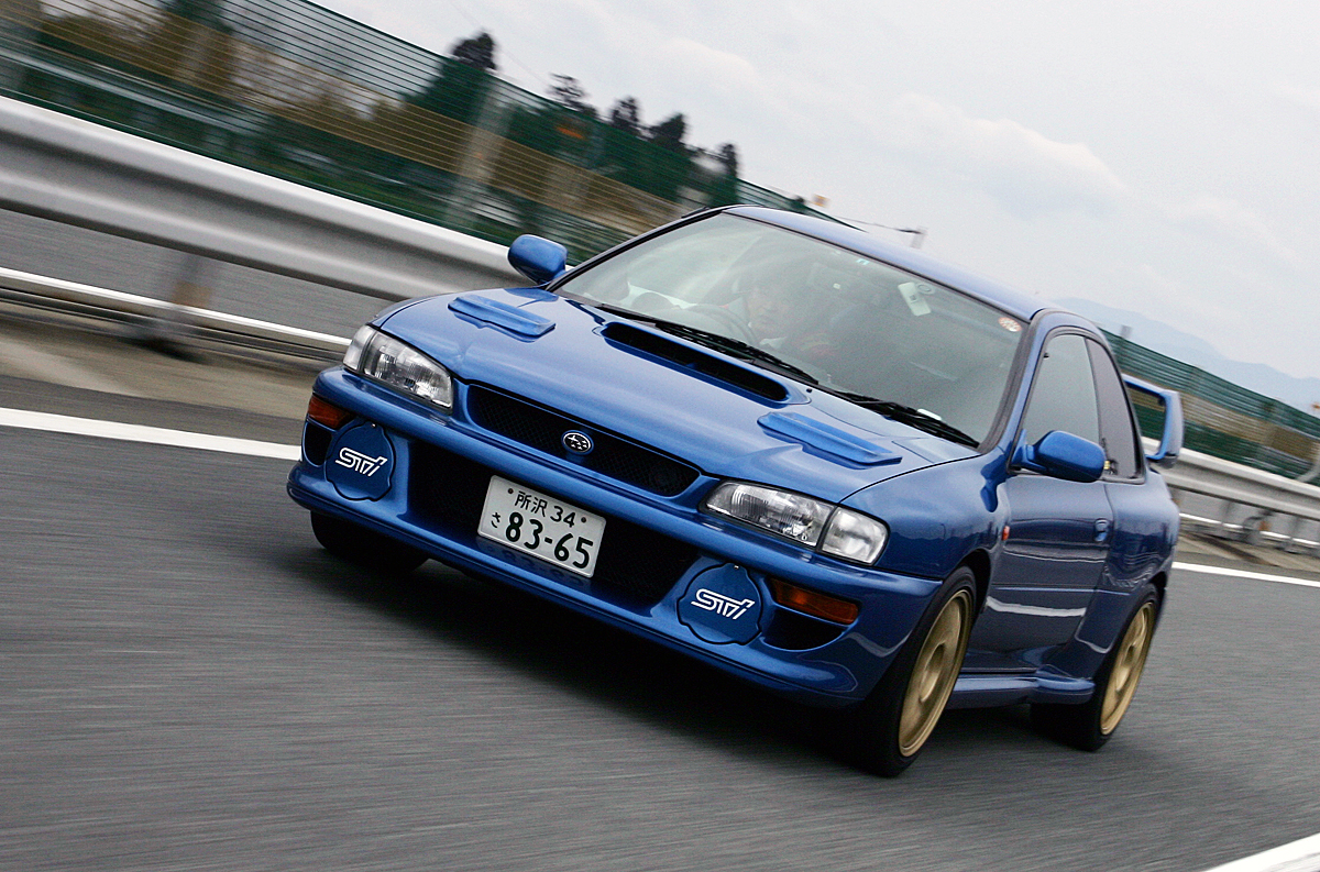 22B STi versionは今や1000万円超え！ インプレッサWRC97の市販車として誕生 | AUTO MESSE  WEB（オートメッセウェブ） ～カスタム・アウトドア・福祉車両・モータースポーツなどのカーライフ情報が満載～