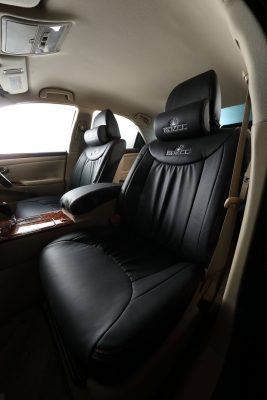 ステッチも豊富なカラバリを設定。デモカーのように刺繍とは別の色にしても面白い。　