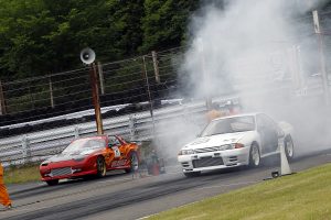 ゼロヨン＆サーキット走行イベントにスポーツカー100台が集結！