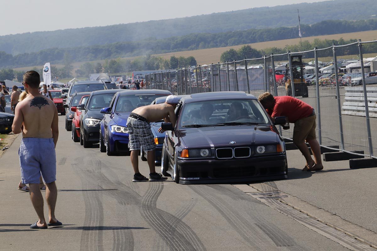 BMW SYNDIKAT ASPHALTFIEBER