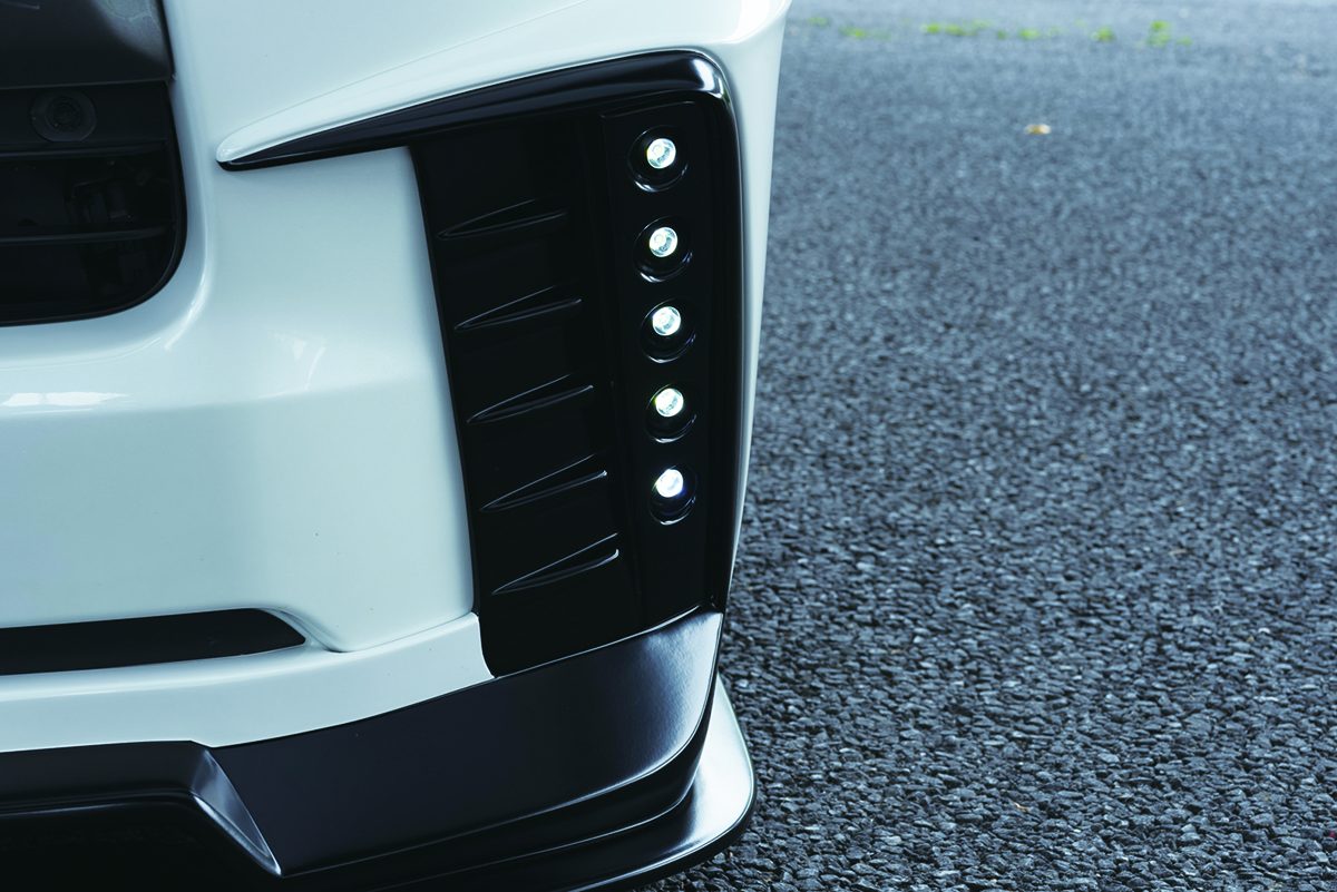 エージェント、ハイエース、ハーフスポイラー