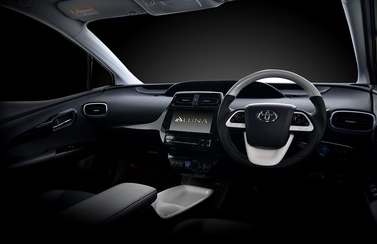 プリウス、インテリアパネル、ルナインターナショナル、フェガーリ