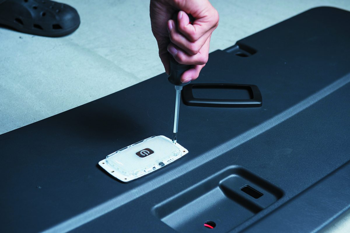 LEDルームランプ、クイックタッチ、触れるだけでスイッチON&OFF