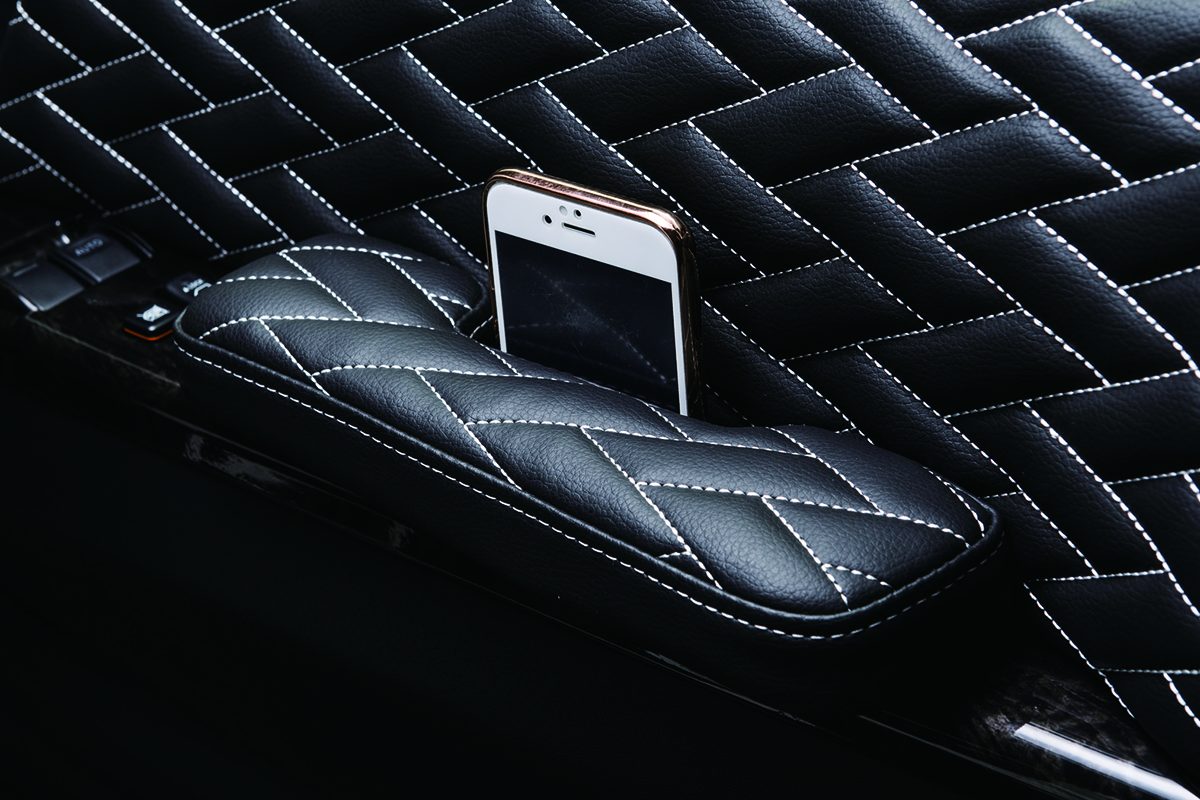 アームレスト、ハイエース、ランボ、疲れないアームレスト、ハイエーススタイル、ランボ