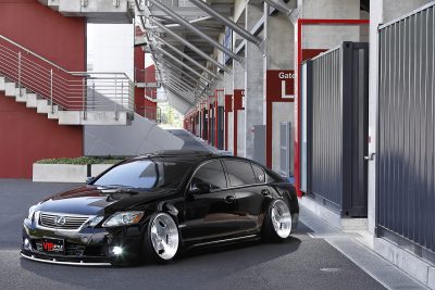 VIPスタイル　カバーカー　表紙　レクサスGS