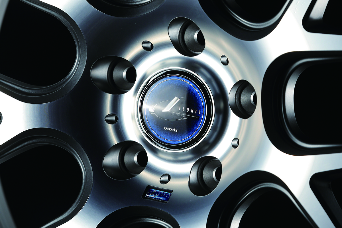 ウェッズ、レオニス・ナヴィア、VIPスタイル