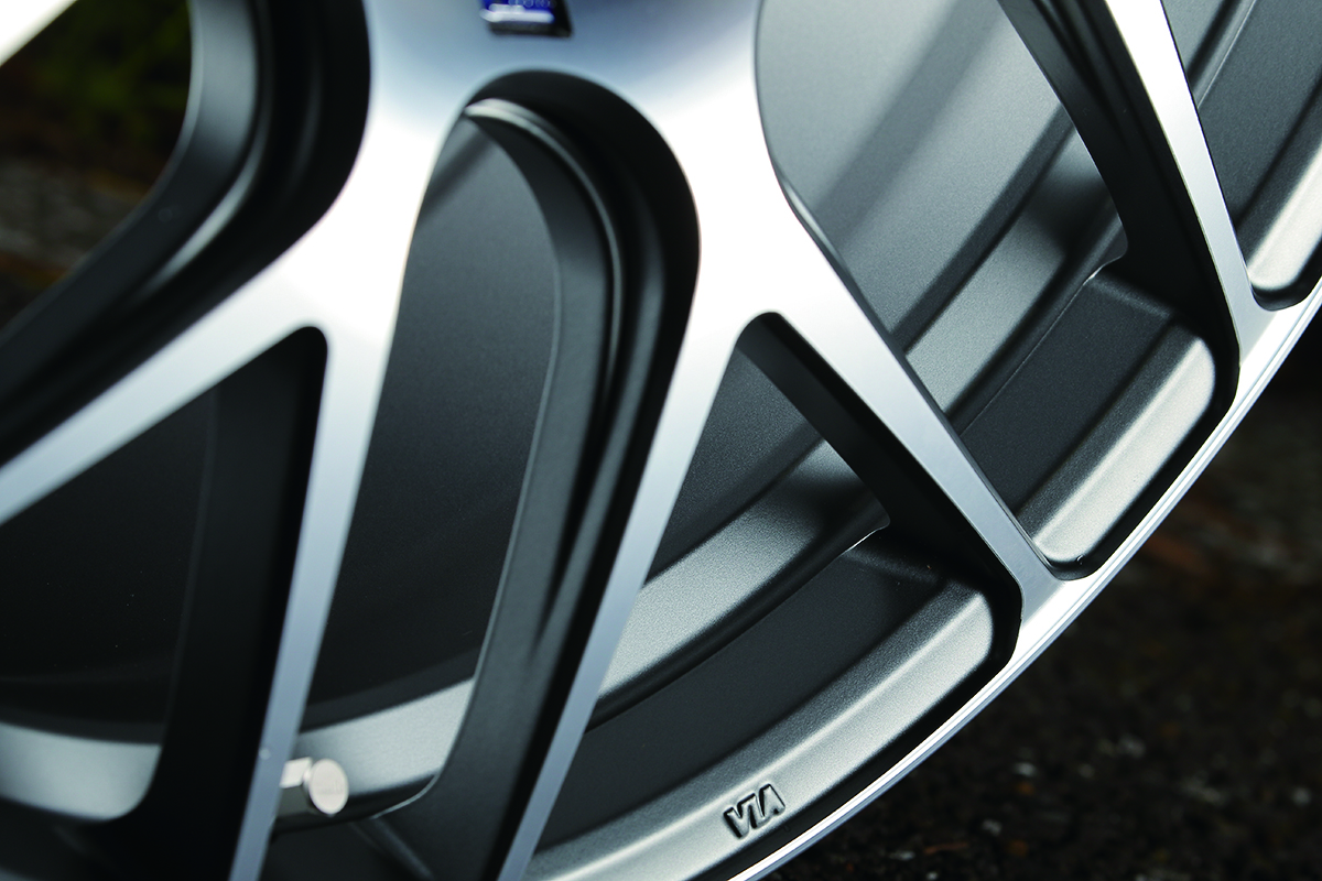 ウェッズ、レオニス・ナヴィア、VIPスタイル