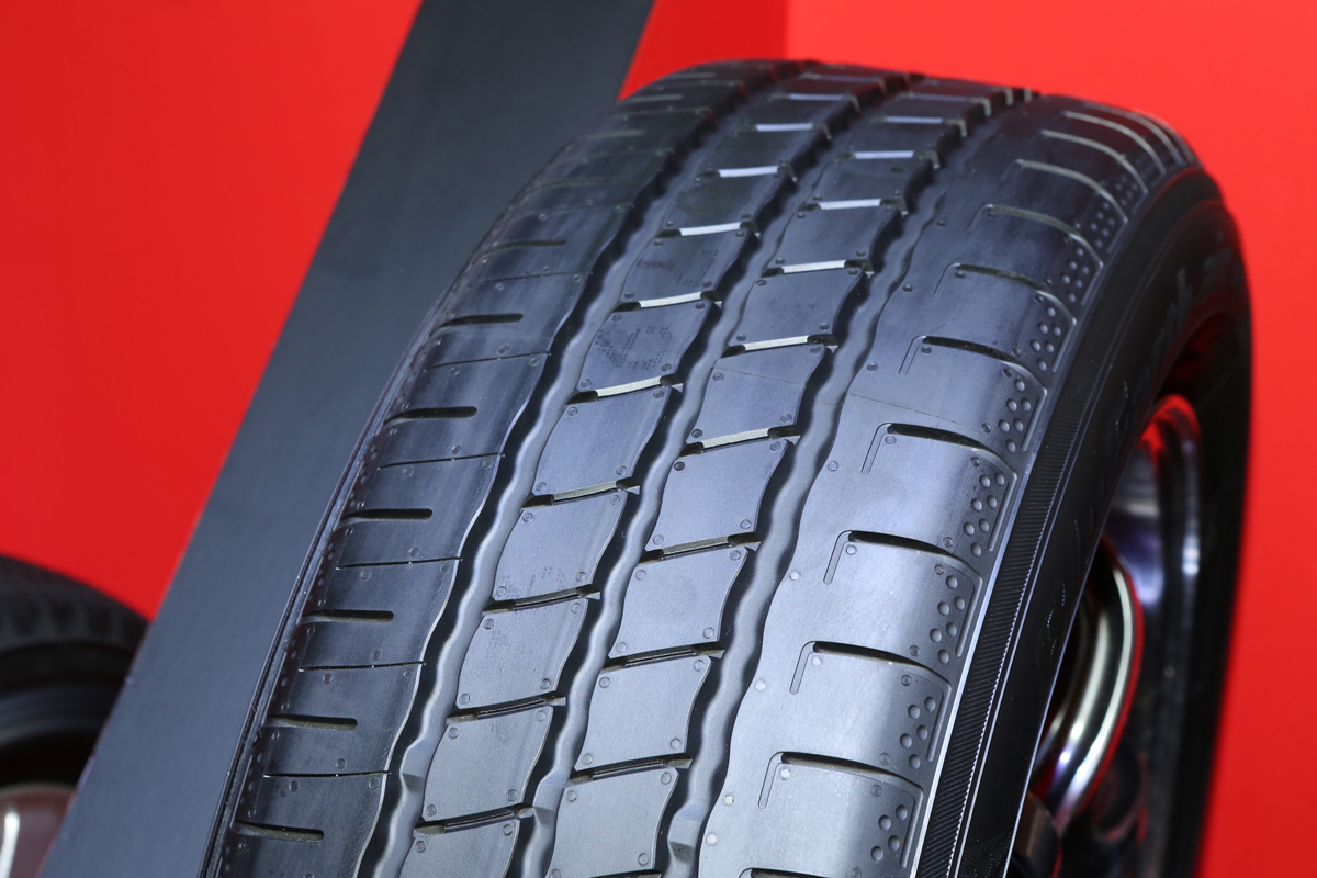 BluEarth-air EF21 東京モーターショー 横浜ゴム タイヤ