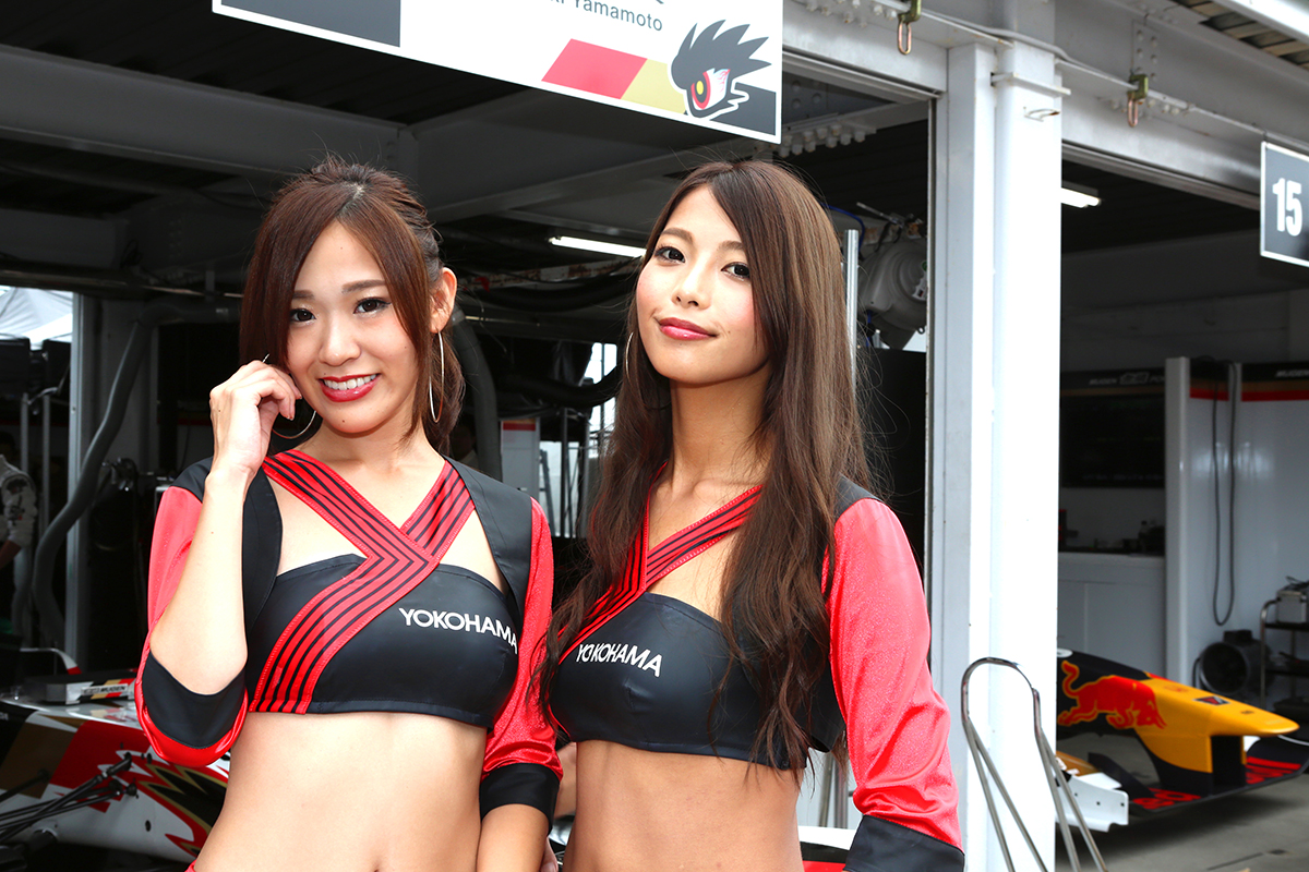 スーパーフォーミュラ2017 レースクイーン