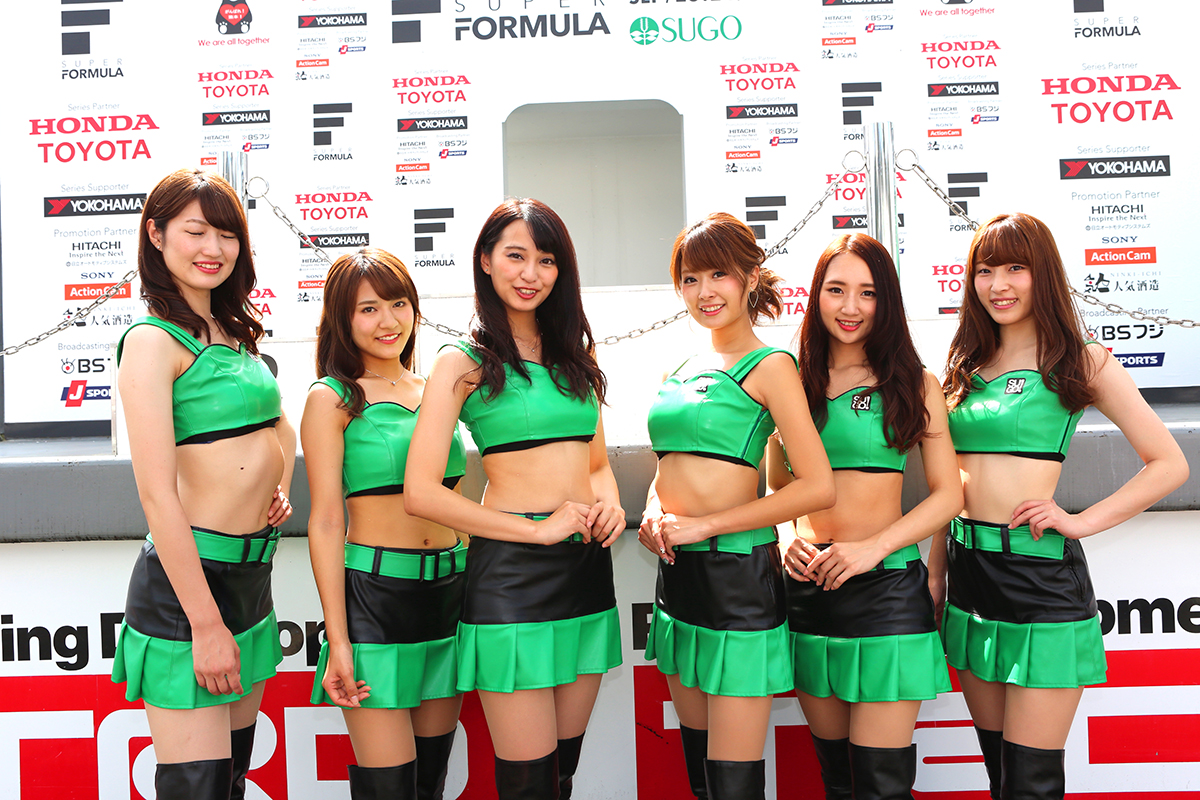 スーパーフォーミュラ2017 レースクイーン