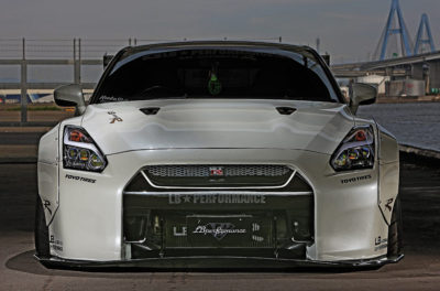 R35 GT-R WIDE BODY オーバーフェンダー LB WORKS PANDEM