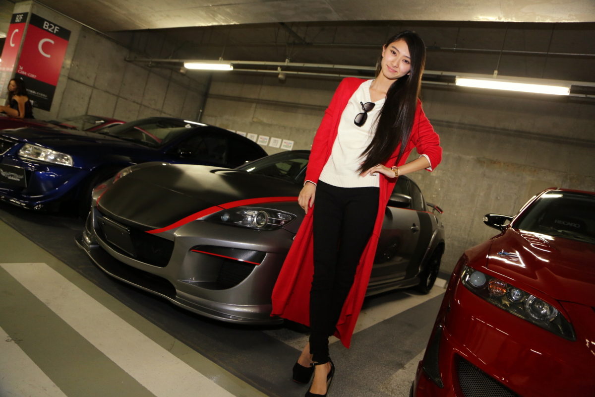 壁ドンしたくなる 美少女 と 野獣 Rx 8との萌えなコンビ 東京ガールズカーコレクション Auto Messe Web カスタム アウトドア 福祉車両 モータースポーツなどのカーライフ情報が満載