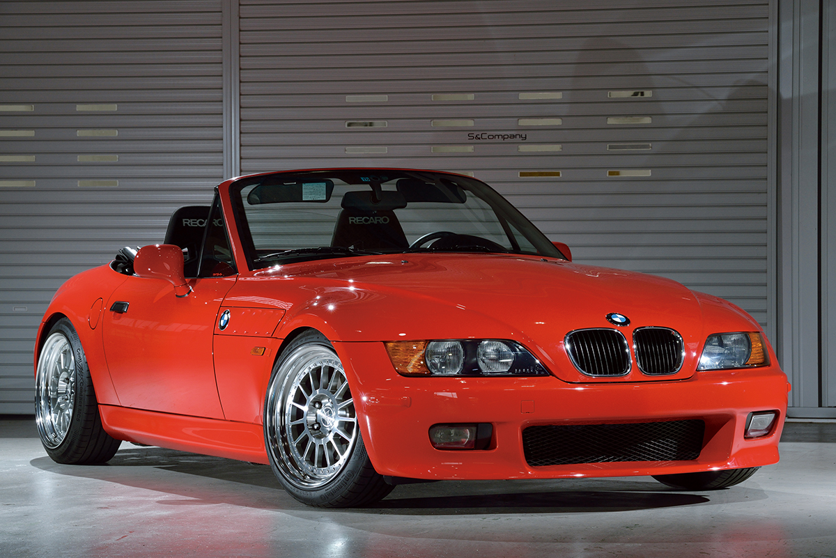 BMW Z3がベース!? 現代アレンジも取り入れた「エスカン」流の楽しみ方【ネオクラカスタム】 | AUTO MESSE WEB（オートメッセウェブ）  ～カスタム・アウトドア・福祉車両・モータースポーツなどのカーライフ情報が満載～