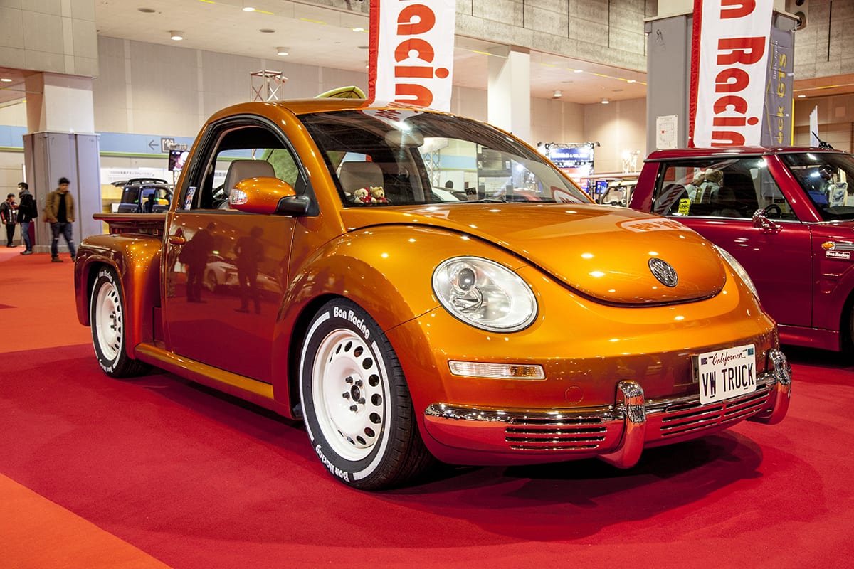 Beetleとminiがピックアップトラックに変身 大阪モーターショー Auto Messe Web カスタム アウトドア 福祉車両 モータースポーツなどのカーライフ情報が満載