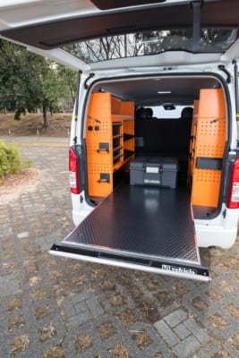 ハイエース、ユーアイビークル、ジョブエース、マルチシステムラック、ルーフラック、スライドフロア