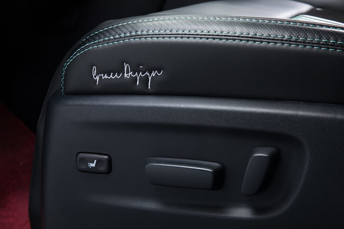 大阪オートメッセ2018 グレイス シートカバー grace