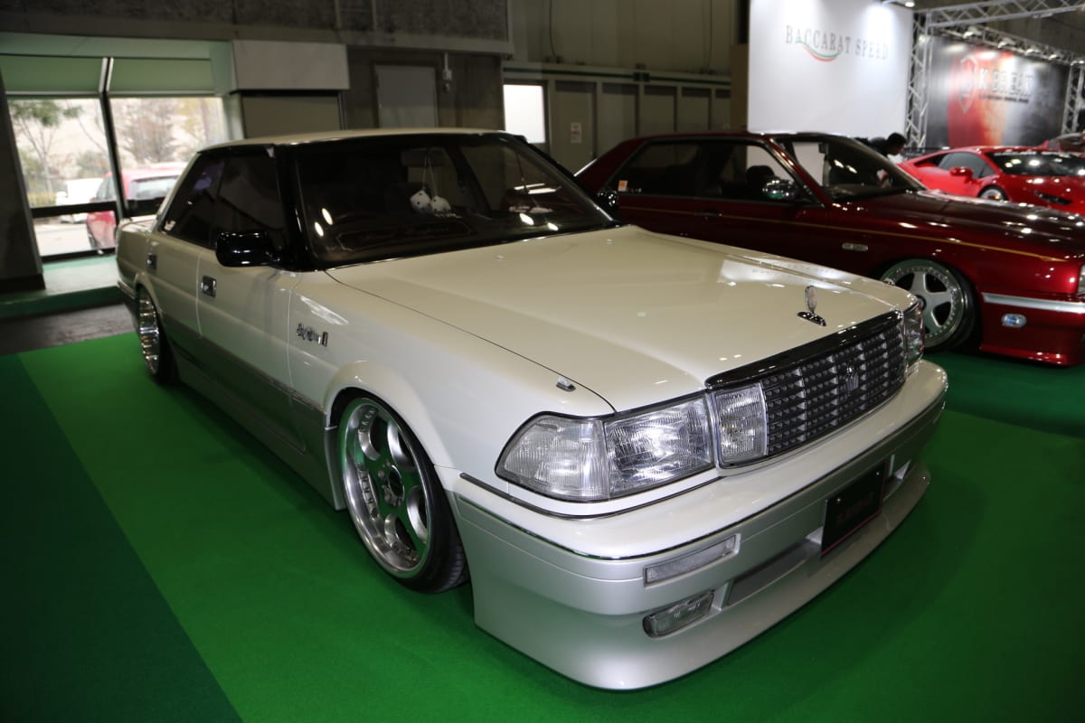 懐かしさと新鮮さを醸し出す 80 90年代vip創世記セダン ３台 大阪オートメッセ18 Auto Messe Web カスタム アウトドア 福祉車両 モータースポーツなどのカーライフ情報が満載