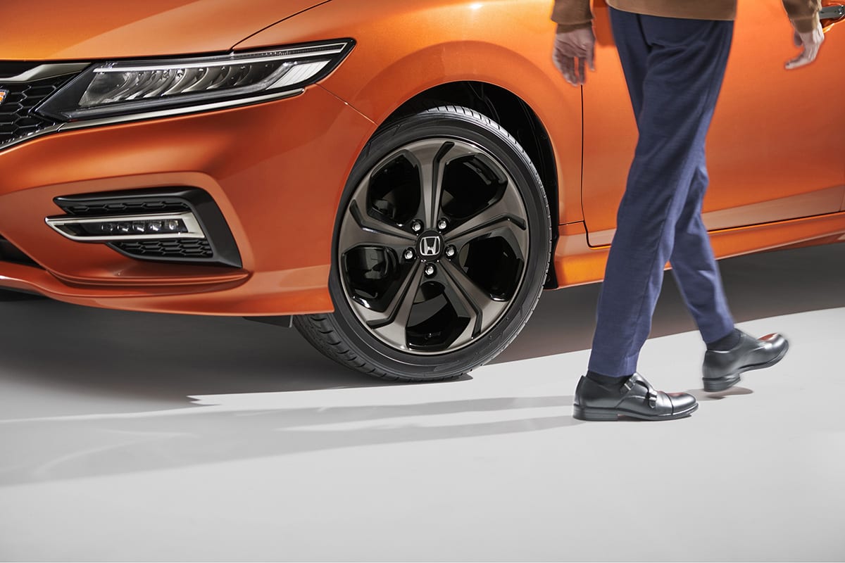ホンダ「JADE」5月のマイナーチェンジを前に先行公開 | AUTO MESSE WEB