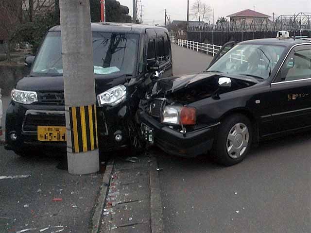 自動車事故に遇ったとき絶対にやるべき5つの対応 Auto Messe Web カスタム アウトドア 福祉車両 モータースポーツなどのカーライフ情報が満載