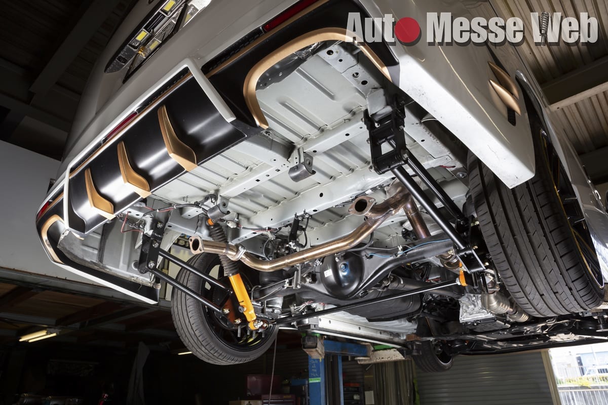 ハイエースの車高を瞬時に変えられる「エアサスペンション」に新