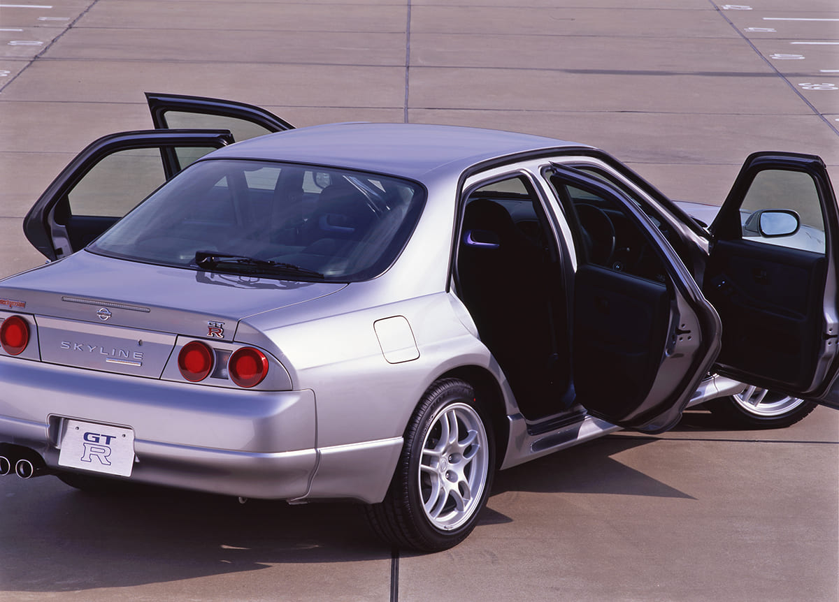 日産 R33 GT-Rに存在した「オーテック／400R／LM」という特別なモデルたち | AUTO MESSE WEB（オートメッセウェブ）  ～カスタム・アウトドア・福祉車両・モータースポーツなどのカーライフ情報が満載～