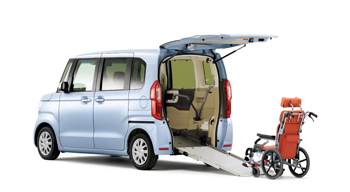 車いすの乗降をラクにして介護者への負荷を軽減するスロープタイプの
