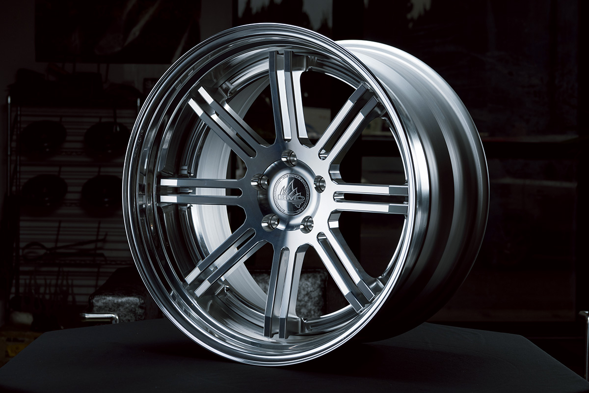 ファッション的鍛造アルミホイールの世界でメイド・イン・ジャパンを