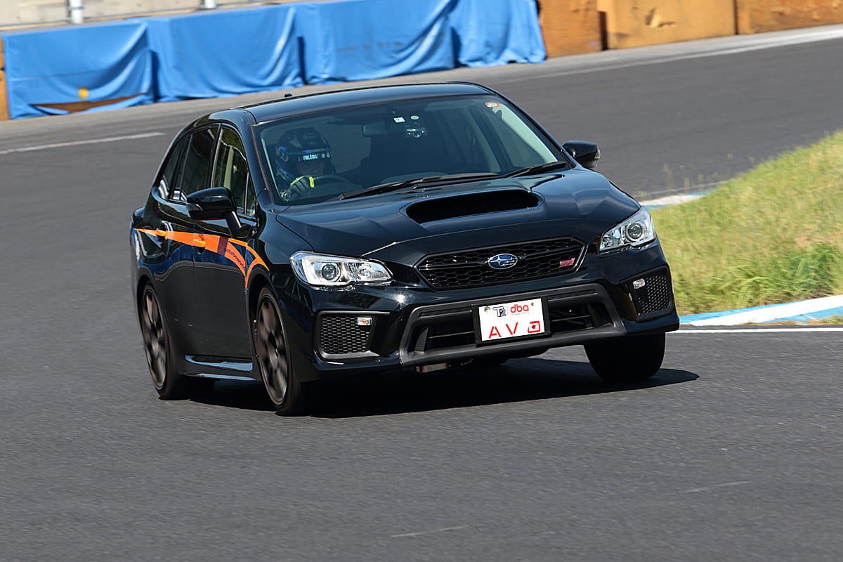 Wrx レヴォーグのチューニングカーを新井敏弘がサーキットでテスト Auto Messe Web カスタム アウトドア 福祉車両 モータースポーツなどのカーライフ情報が満載