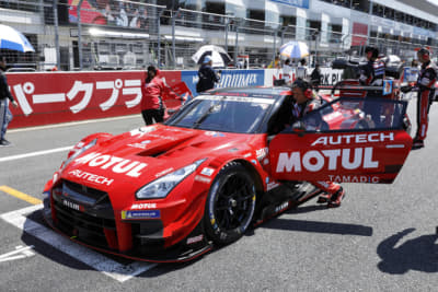 NISMO、レースクイーン、SUPER GT、小泉奈央、長沼まゆ、鈴木志歩