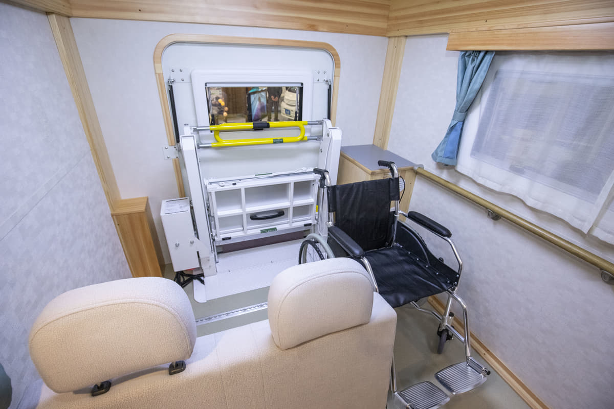 ジャパンキャンピングカーショー2019、A to Z、エートゥーゼット、多目的サポートカー、福祉、高齢者、キャンピングカー