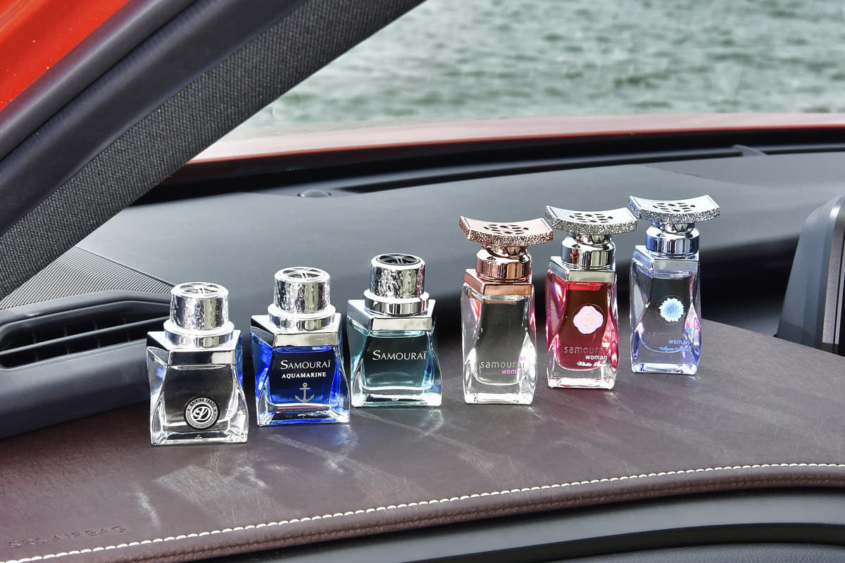香水ブランド サムライ がクルマの芳香剤になって登場 Auto Messe Web カスタム アウトドア 福祉車両 モータースポーツなどのカーライフ情報が満載