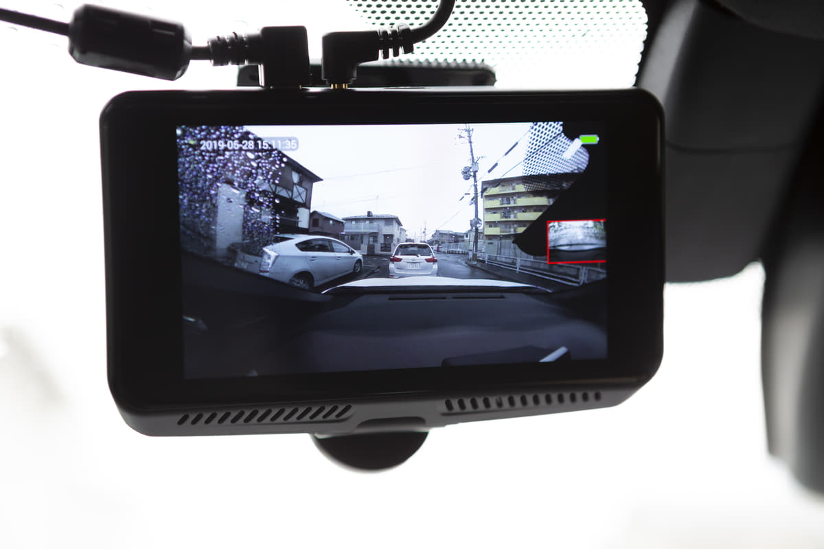 超広角カメラで24時間360度を監視 2カメラタイプ ドライブレコーダー Dvr 360 2g 登場 Auto Messe Web カスタム アウトドア 福祉車両 モータースポーツなどのカーライフ情報が満載