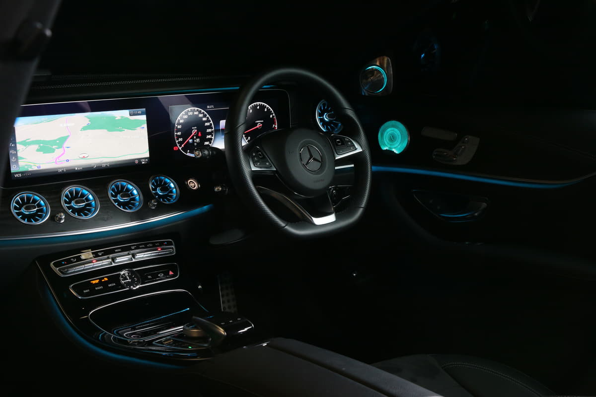 ベンツEクラス w213タービン型アンビエントエアベント