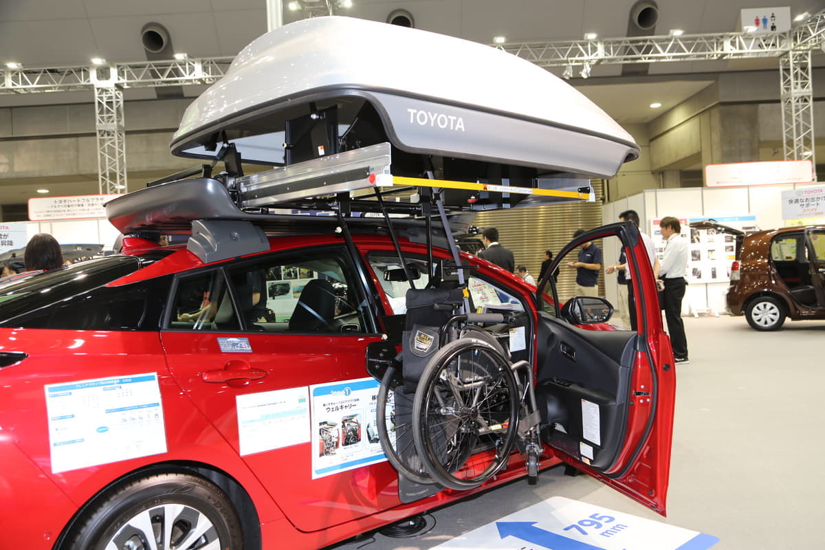 車いすに乗る人も運転を可能に トヨタとホンダのサポート用アイテムや福祉車両 Auto Messe Web カスタム アウトドア 福祉車両 モータースポーツなどのカーライフ情報が満載