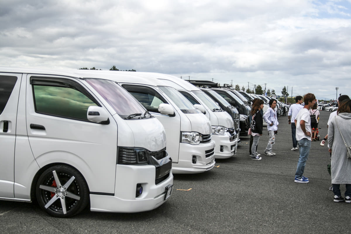 カスタマイズなハイエース 100台以上 いまのトレンドがわかる個性派ユーザーカー拝見 Auto Messe Web カスタム アウトドア 福祉車両 モータースポーツなどのカーライフ情報が満載