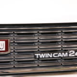【画像】TWINCAMから冷房車まで、ステッカーで高性能をアピールした昭和のクルマ 〜 画像15