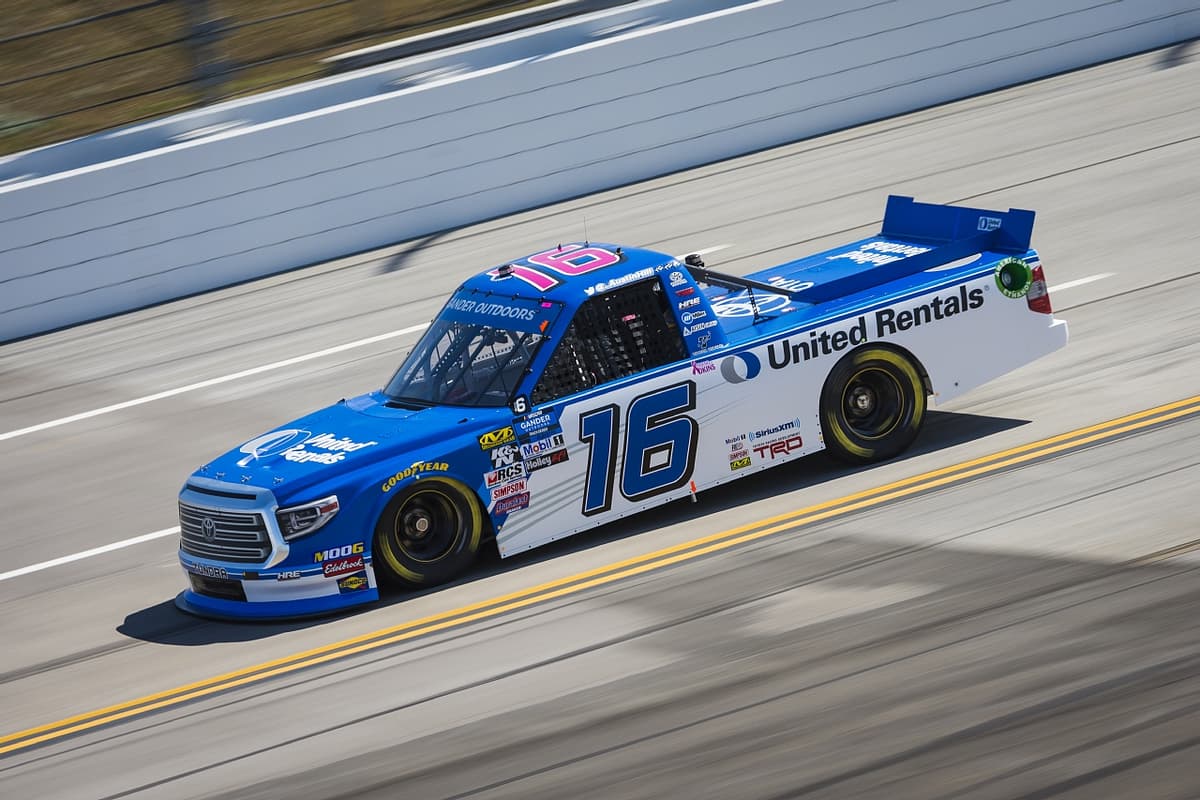 LRC/Nascarナスカー Truckトラック 4台セット 1/24 限定絶版 SugarlandsShine07.jpg