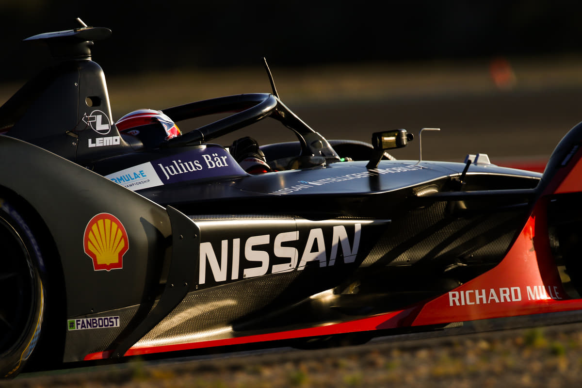 日産がEVのF1「フォーミュラE」第1戦に参戦！ マシンはカラーと