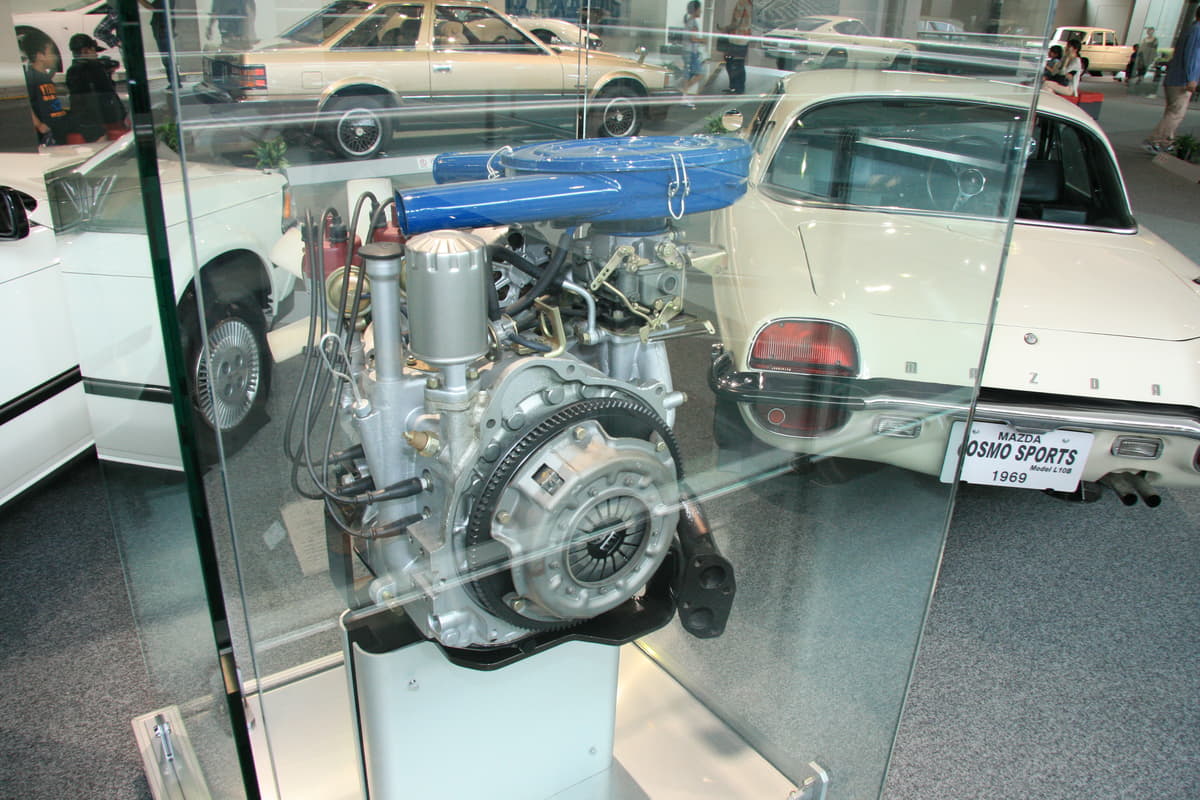 マツダの名機 ロータリー エンジン がスポーツカーに最適な理由とは Auto Messe Web カスタム アウトドア 福祉車両 モータースポーツ などのカーライフ情報が満載