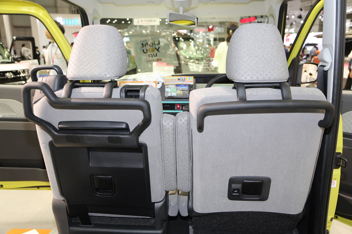 画像ギャラリー グリップの追加や滑り止めがおすすめ 高齢者の乗り降り を楽にするお助けグッズ 画像3 Auto Messe Web カスタム アウトドア 福祉車両 モータースポーツなどのカーライフ情報が満載