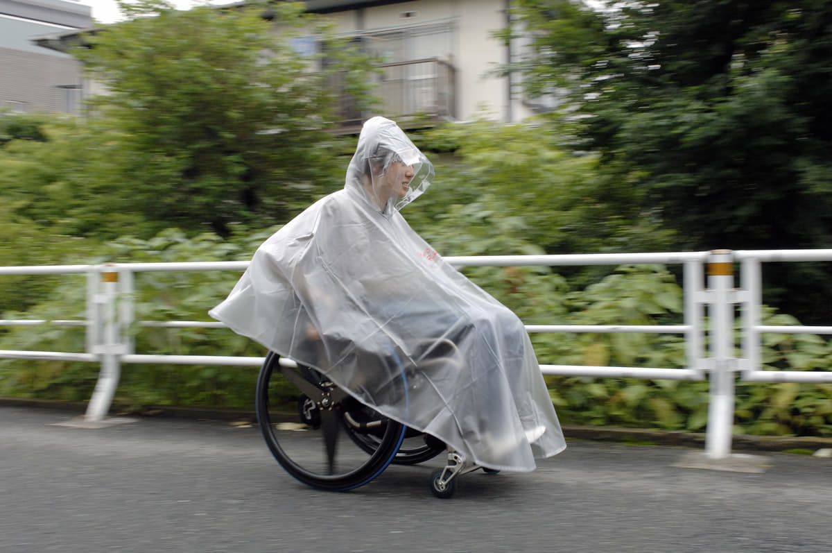 介護する人もされる人も快適に 雨の日にクルマの乗降で役立つグッズ４選 Auto Messe Web カスタム アウトドア 福祉車両 モータースポーツなどのカーライフ情報が満載