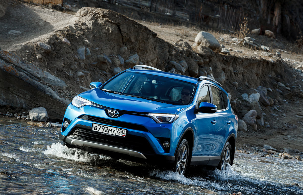 日本カー・オブ・ザ・イヤー2019-2020受賞車「トヨタ RAV4」歴代モデル 