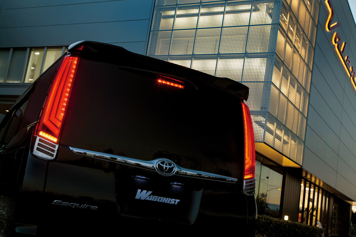 ノア ヴォクシー エスクァイア 流れる テールランプ テール Amazon | 80系 ヴォクシー ノア エスクァイア 流れるウインカー